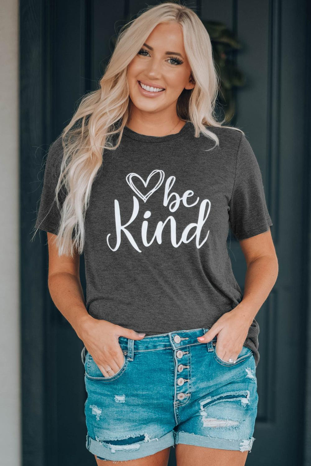 Be Kind Graphic T-Shirt - BELLATRENDZ