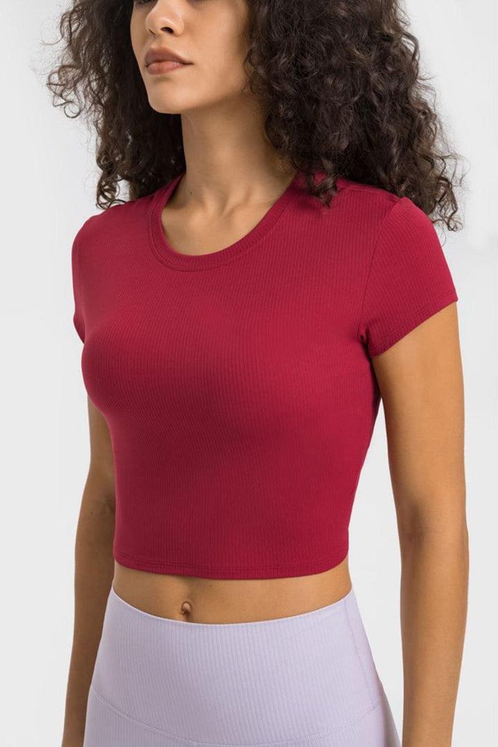Round Neck Short Sleeve Cropped Sports T-Shirt - BELLATRENDZ