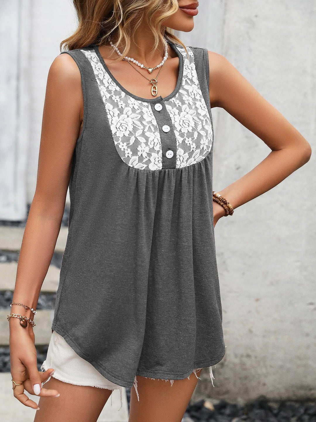 Lace Contrast Scoop Neck Tank - BELLATRENDZ