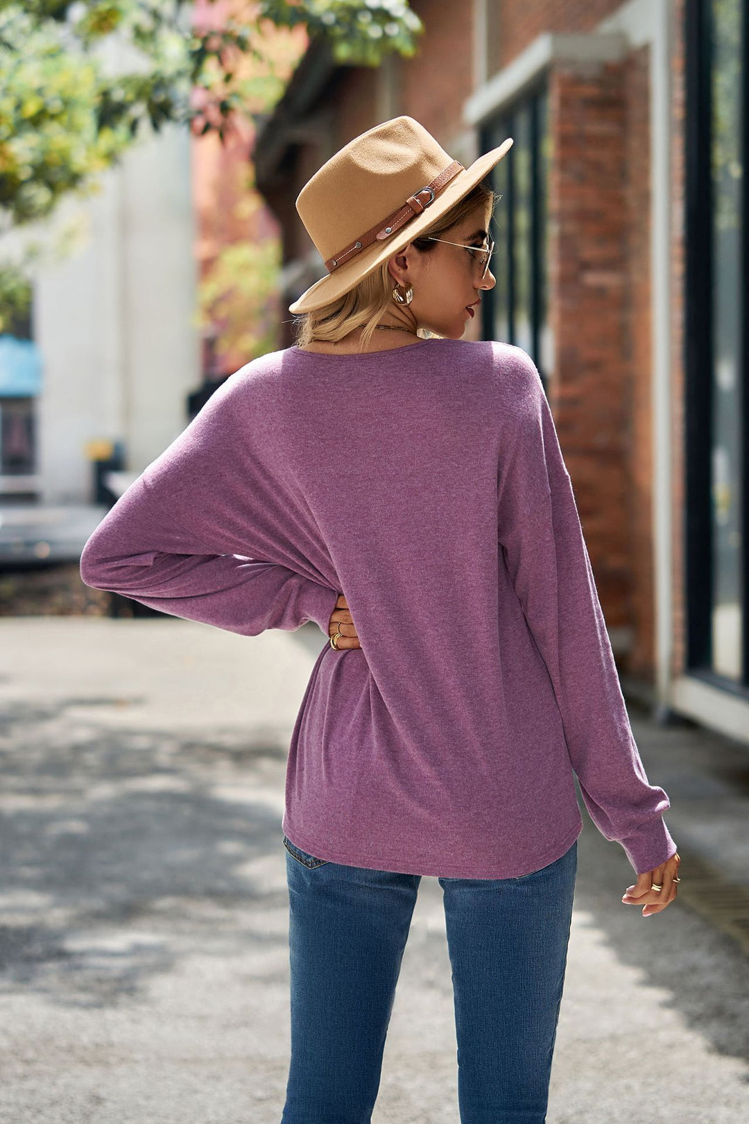 Contrast Trim V-Neck Dropped Shoulder Top