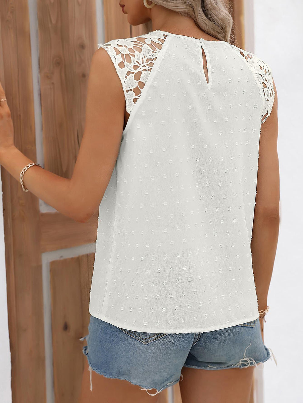 Cutout Round Neck Spliced Lace Tank - BELLATRENDZ