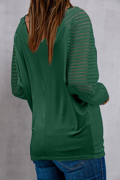 LUCKY V-Neck Raglan Sleeve Blouse